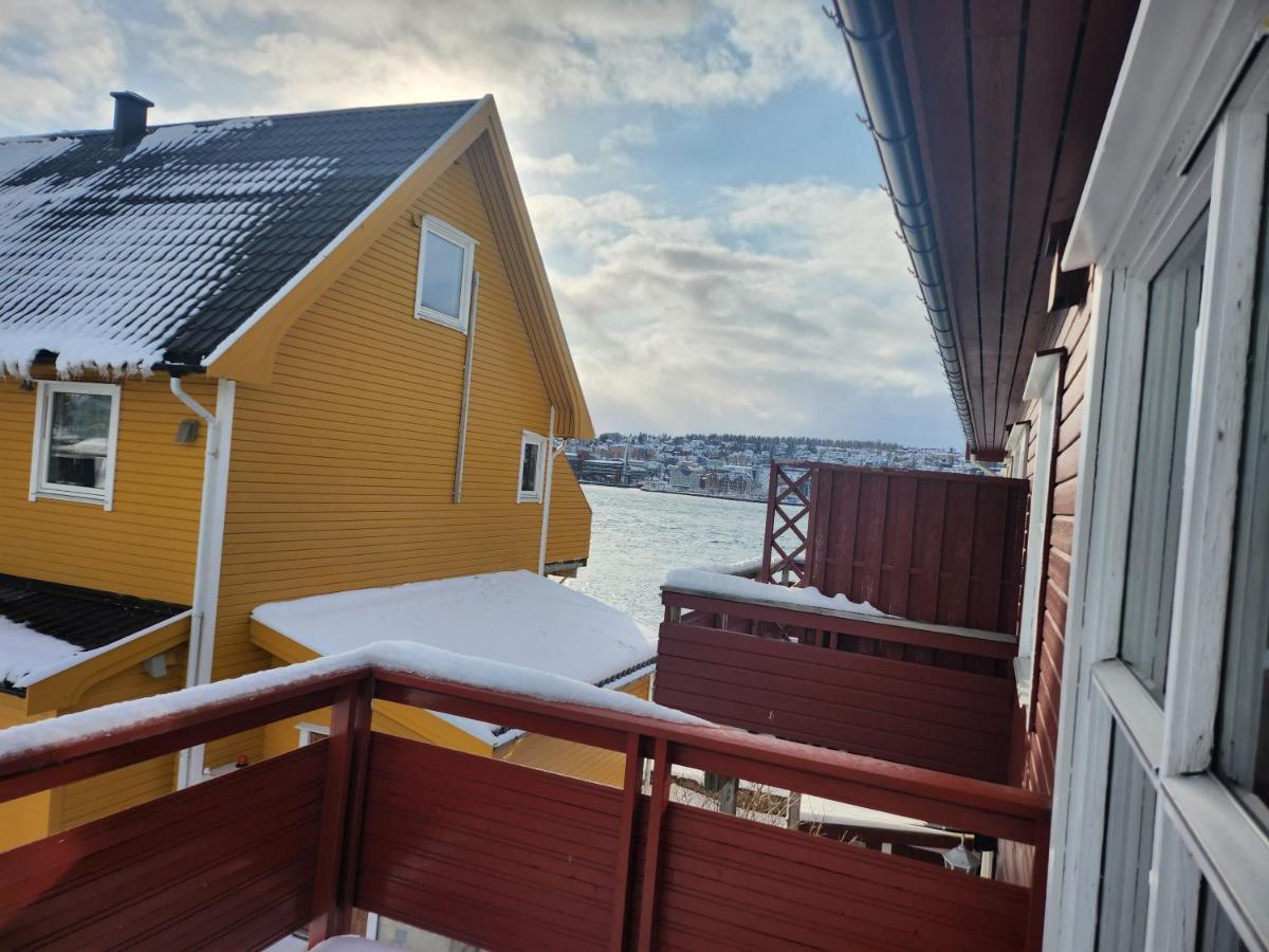 Apartment By The Lakeside Tromsø Esterno foto